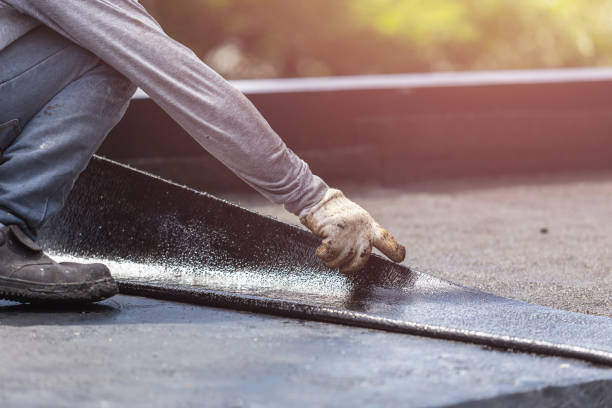Professional Vapor Barrier Installation technician working in Bailey, MI